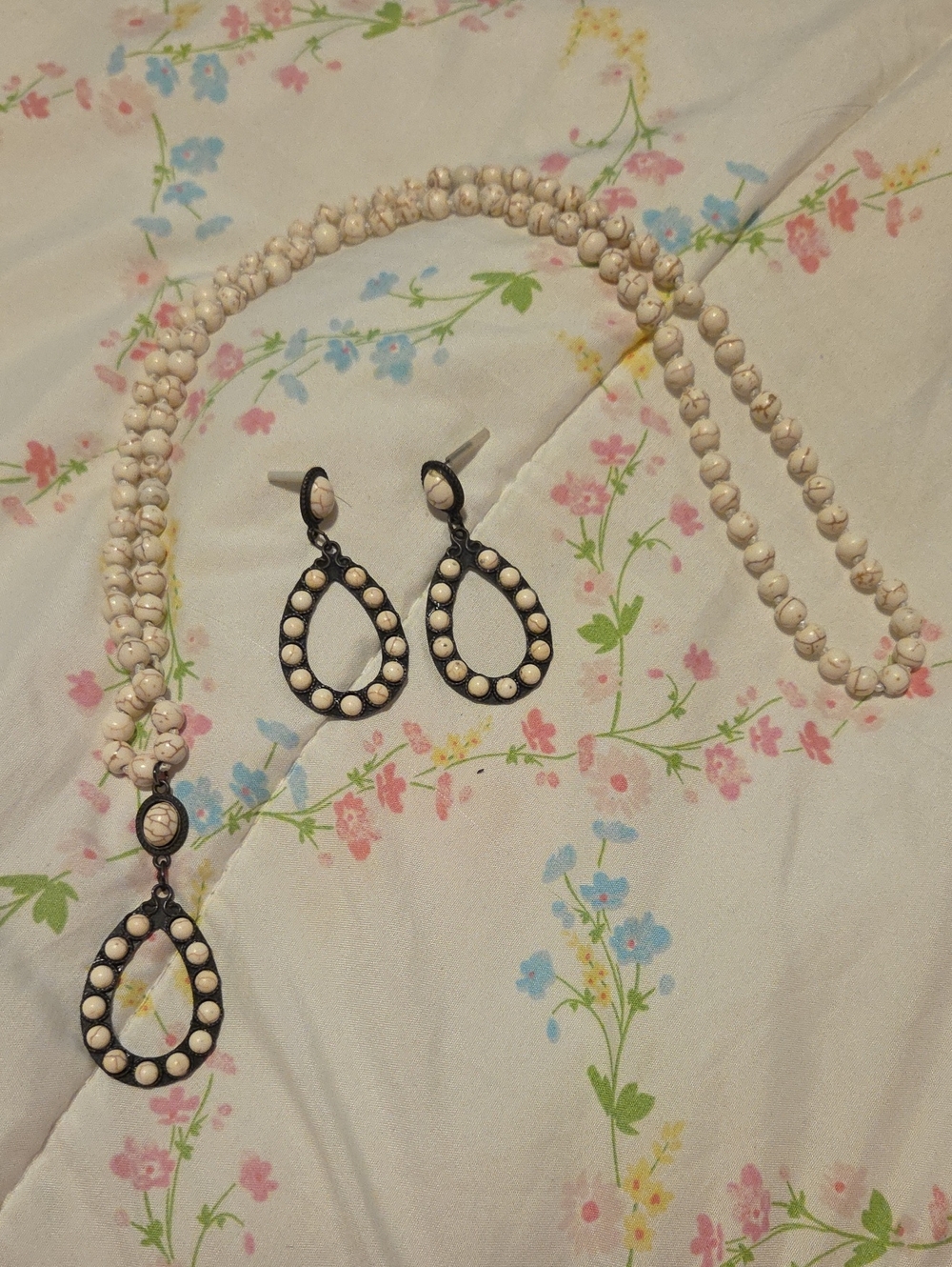 Women's Cream Bead Teardrop Necklace & Earring Set